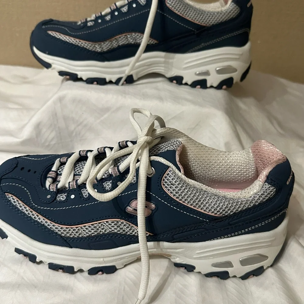Skechers D’Lite Air Cooled Sneakers - Picture 5 of 9